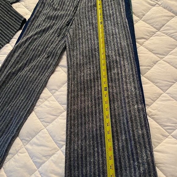 Two piece metallic set - Picture 4 of 17